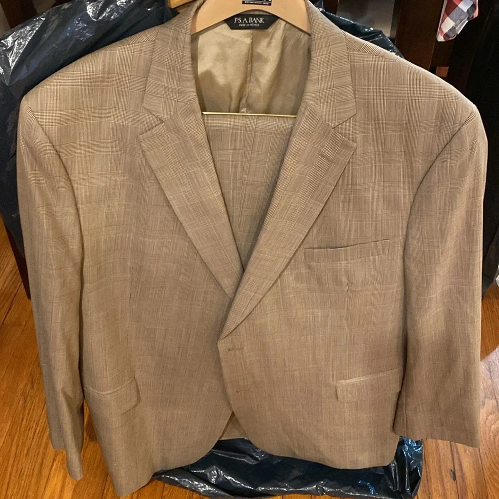 Men’s, Jos A. Bank, Beige, 2-Button Business Suit, Size: 48R